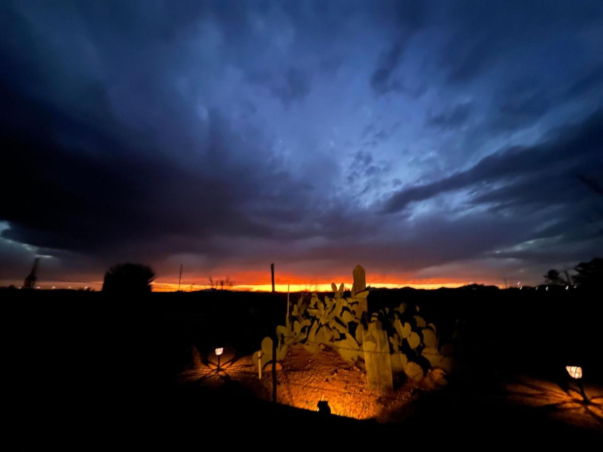 Hole In The Wall Getaway - Usa Mexico Border Bed And Breakfast Columbus Buitenkant foto