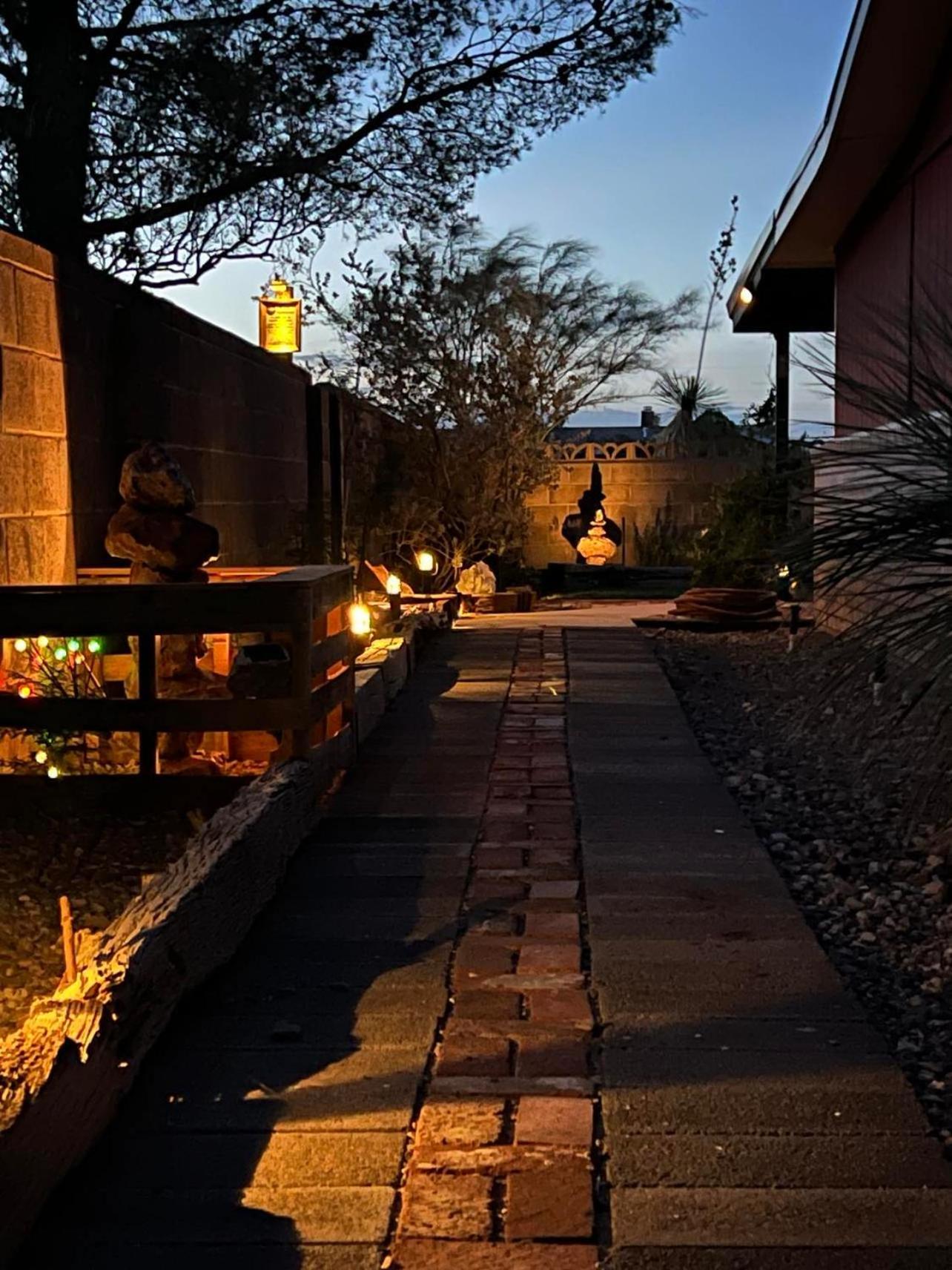 Hole In The Wall Getaway - Usa Mexico Border Bed And Breakfast Columbus Buitenkant foto