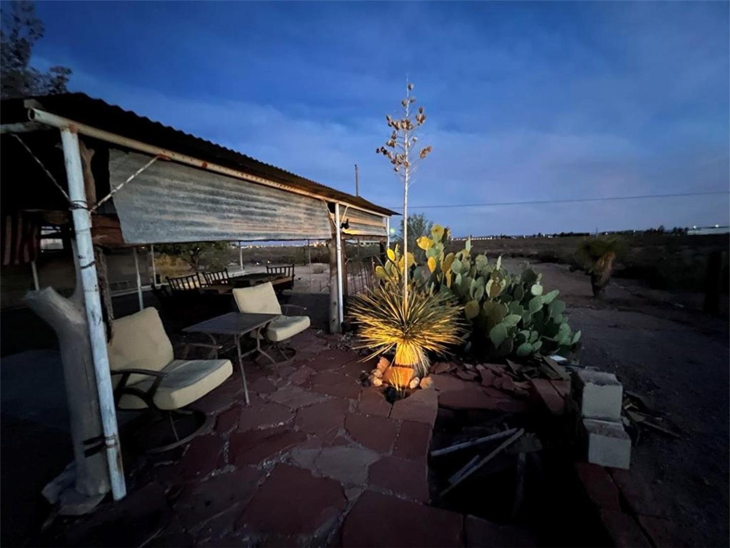 Hole In The Wall Getaway - Usa Mexico Border Bed And Breakfast Columbus Buitenkant foto